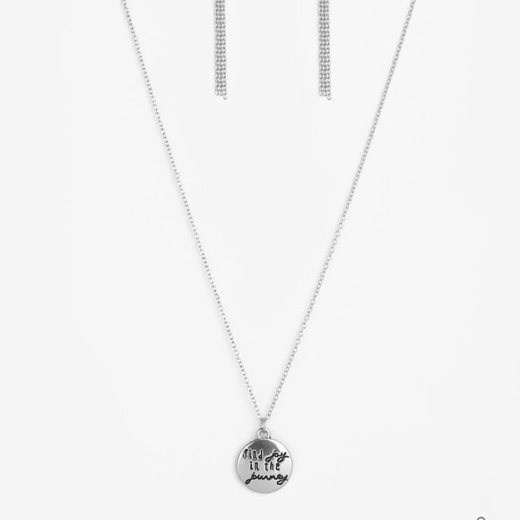 Paparazzi Jewelry Accessories - Find Joy - Silver Necklace - Vintage - Picture 2 of 6